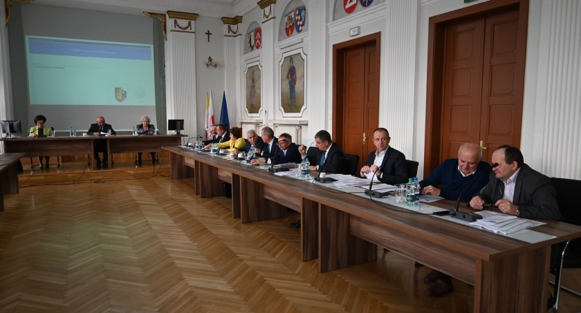 Powiat włocławski: Nowe linie autobusowe, zmiany w budżecie i co jeszcze? 