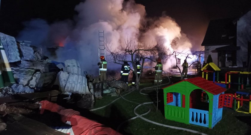 Pożar w Gminie Włocławek. 6 jednostek straży w akcji [ZDJĘCIA]