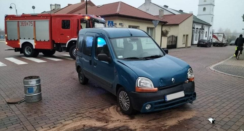 Zderzenie dwóch samochodów osobowych w Kowalu [ZDJĘCIA]