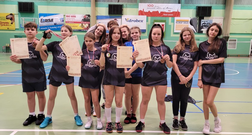 Grad medali dla badmintonistów UKS START Smólnik
