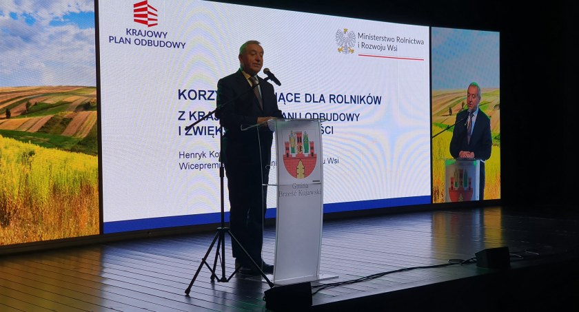 Minister Rolnictwa w Brześciu Kujawskim. Konferencja dla rolników w BCKiH Wahadło [ZDJĘCIA VIDEO]
