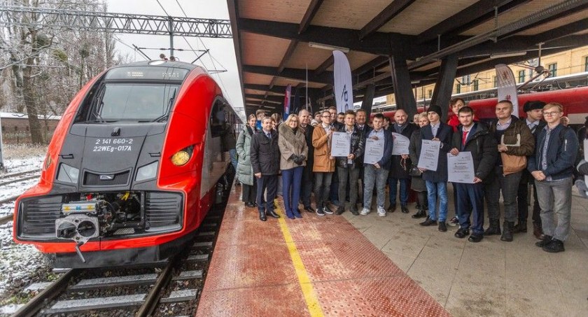 Nowe pociągi już w trasach w regionie, wkrótce próby z napędzanymi wodorem