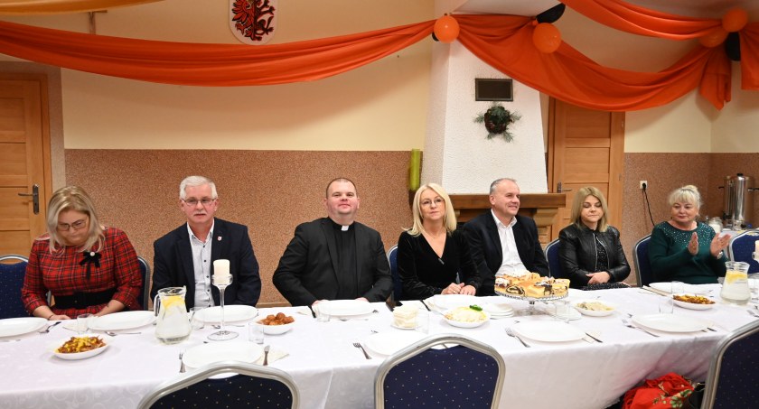 Spotkanie wigilijne z Zespołem Folklorystycznym Kruszynioki i KGW Kruszyn [ZDJĘCIA]