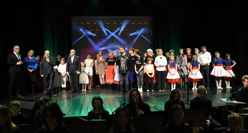 Musical Brzeskiego Centrum Kultury i Historii Wahadło podbija serca widzów