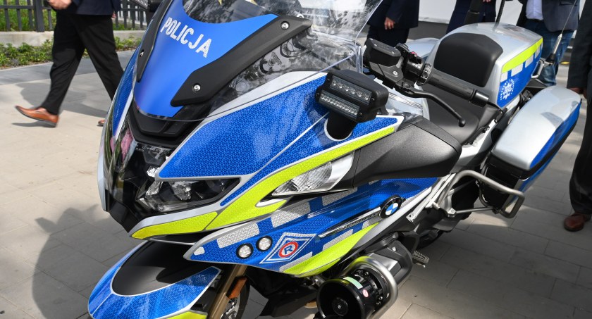 Potrącenie rowerzysty we Włocławku. 71 latek trafił do szpitala