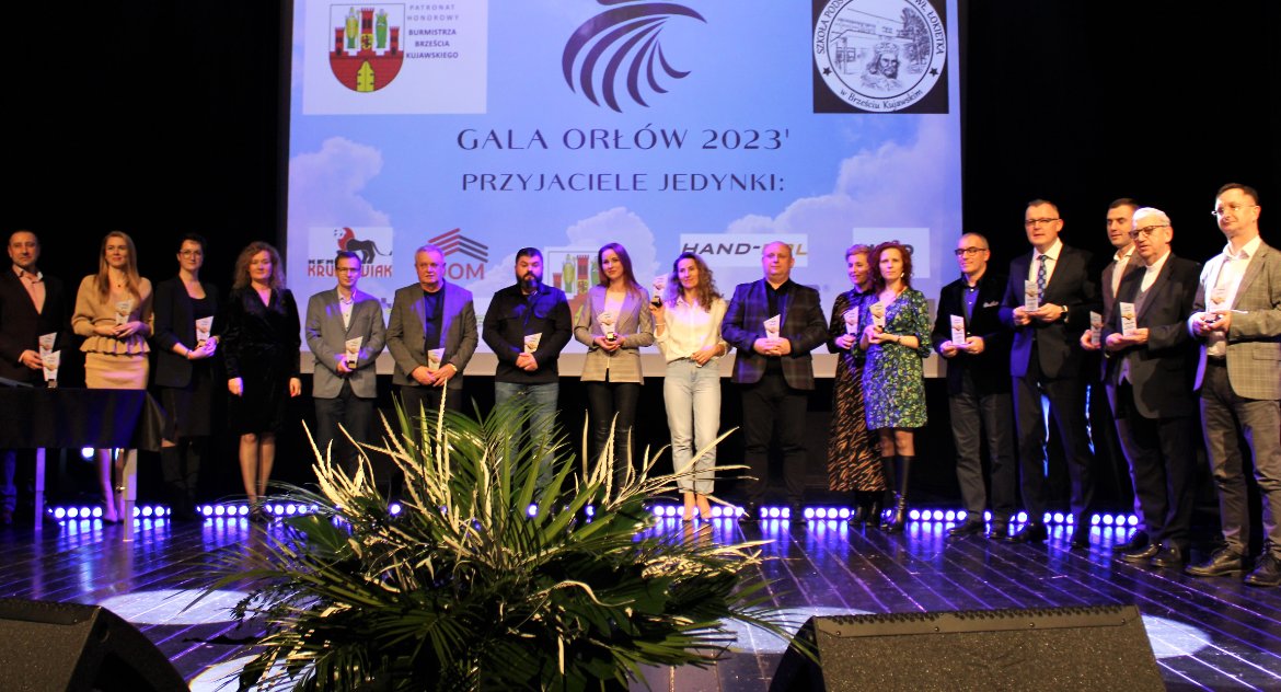 Gala Orłów 2023 w Brześciu Kujawskim. Przyjaciele szkoły i najlepsi uczniowie uhonorowani [ZDJĘCIA]