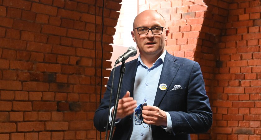 Blisko 35 milionów kredytu dla Włocławka. Prezydent Włocławka Marek Wojtkowski podpisał Zarządzenie