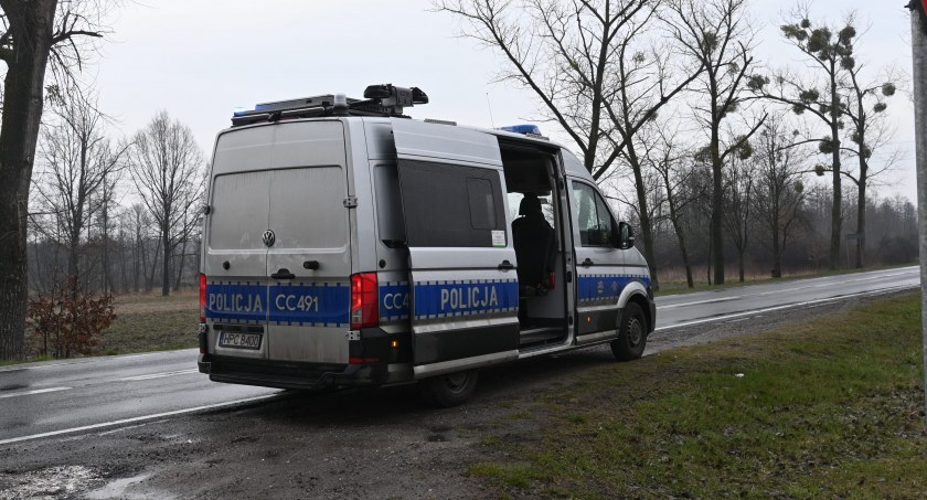 75 latek wymusił pierwszeństwo w Gminie Włocławek. Policja ustaliła sprawcę
