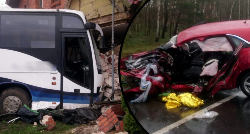 Region: Autobus zderzył się czołowo z osobówką i wjechał w dom. 4 osoby w szpitalu [ZDJĘCIA]