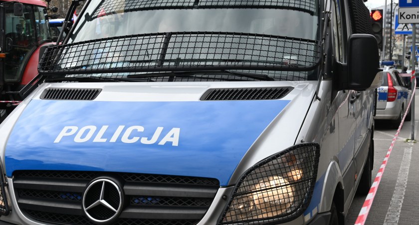 Wypadek przy ulicy Kapitulnej  we Włocławku. Policja szuka świadków zdarzenia