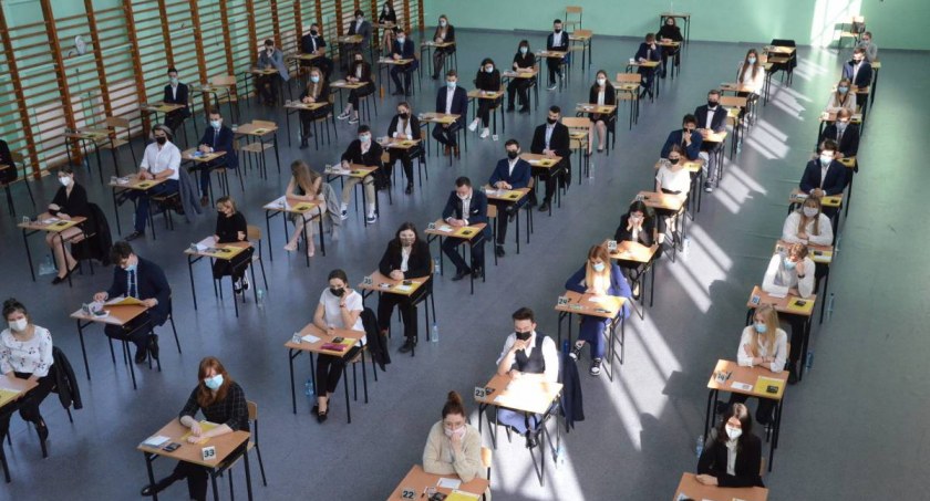 Matura 2023 we Włocławku. Do egzaminu przystąpi ponad tysiąc uczniów