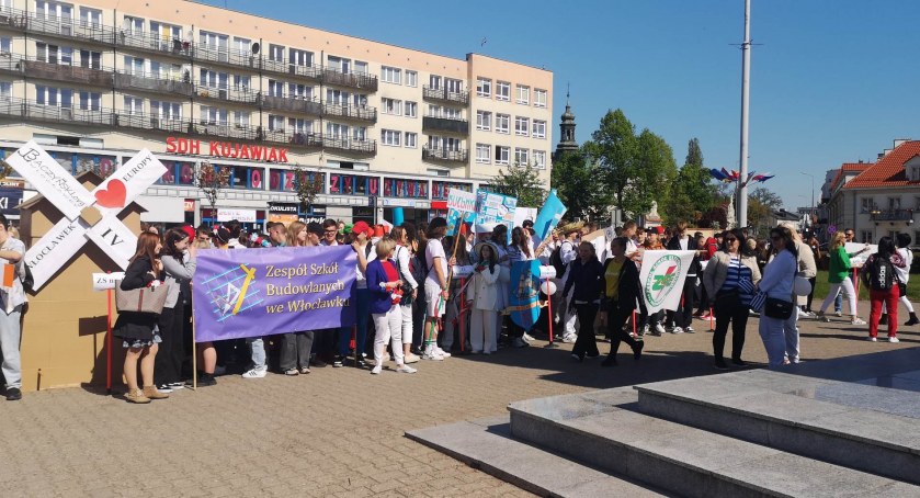Włocławek sercem Europy. Parada Schumana przeszła ulicami Włocławka [ZDJĘCIA]
