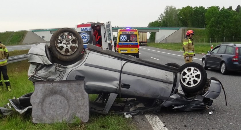 Wypadek na  A-1 pod Włocławkiem. 5 osób trafiło do szpitala [ZDJĘCIA]
