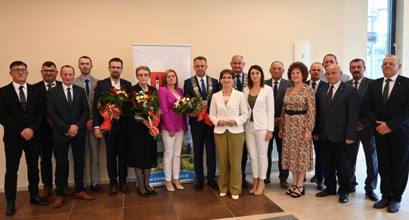 Jednogłośne wotum zaufania i absolutorium za 2022 rok dla burmistrza Marka Wilińskiego