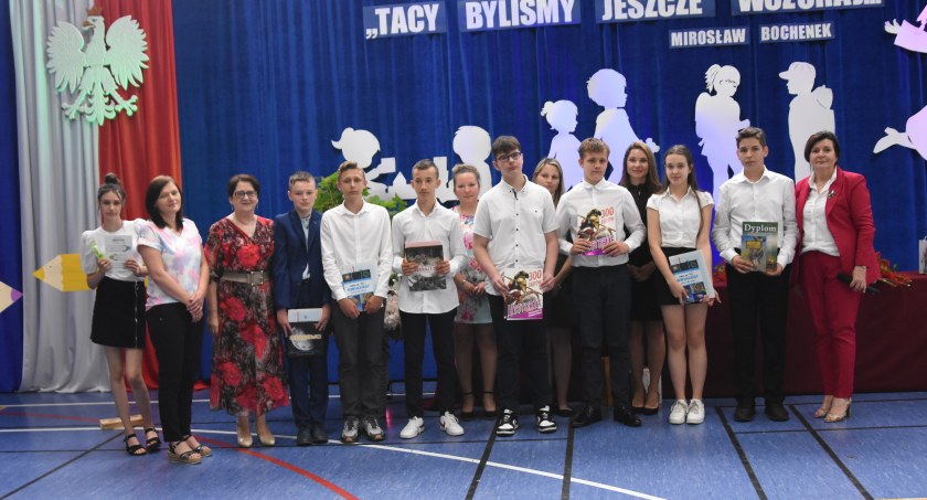 Uroczyste zakończenie roku szkolnego 2022/2023 w szkole w Smólniku [ZDJĘCIA]