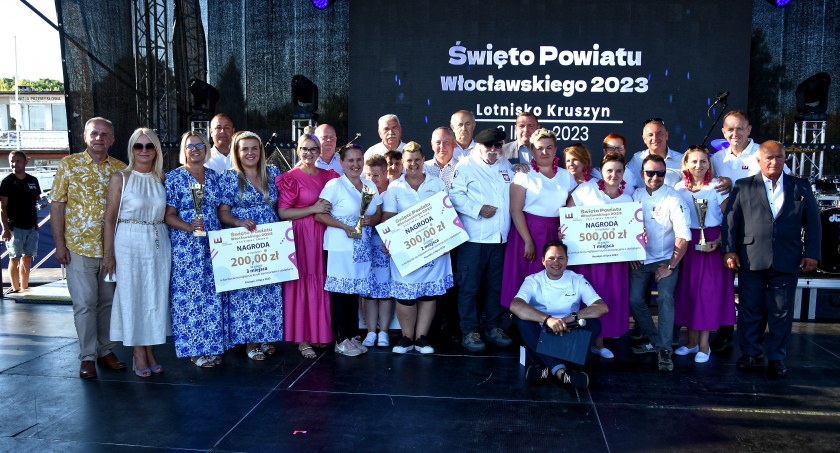 Święto Powiatu Włocławskiego 2023 na lotnisku w Kruszynie zgromadziło tłumy mieszkańców [ZDJĘCIA VIDEO]