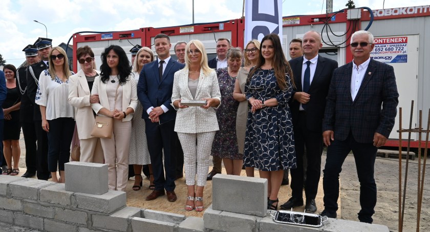 Wmurowanie kamienia węgielnego pod budowę Centrum Integracji Społecznej w Kruszynie Gmina Włocławek (ZDJĘCIA,  VIDEO)