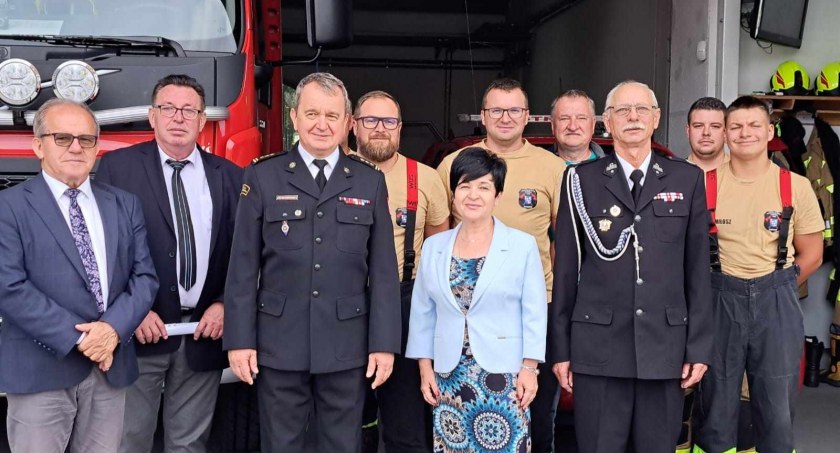 Profesjonalna pralnica dla strażaków z Chocenia. To pierwsza taka w powiecie