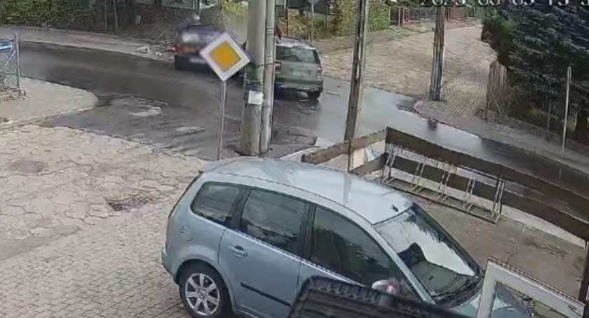 Region: Auto wjechało w wózek dziecięcy. Wszystko zarejestrowała kamera [VIDEO]