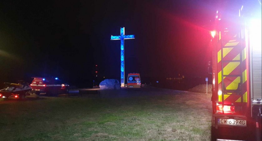 Akcja poszukiwawcza przy tamie we Włocławku. Wszystkie służby postawione na nogi [ZDJĘCIA]