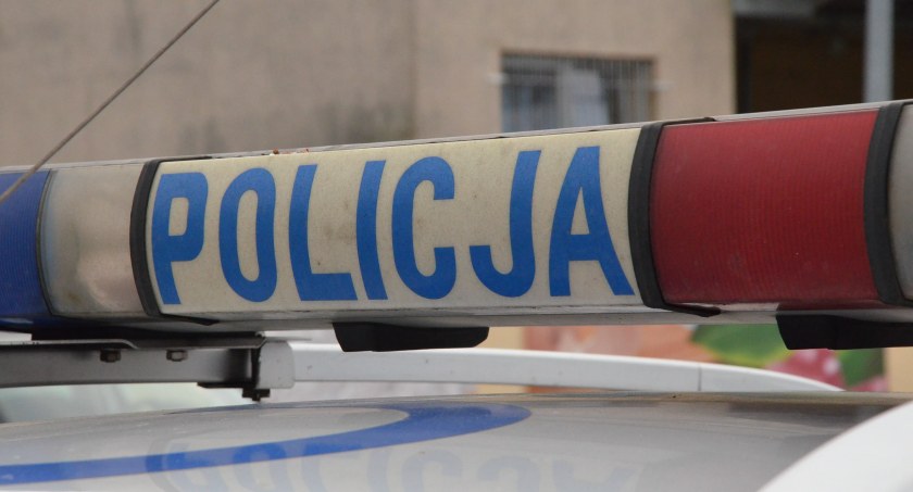 Próba samobójcza we Włocławku. Mężczyzna na dachu budynku przy ul. Stodólnej