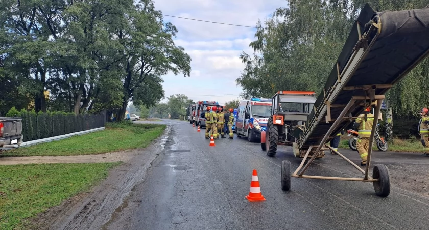 Motocyklista zderzył się z ciągnikiem w regionie [ZDJĘCIA]