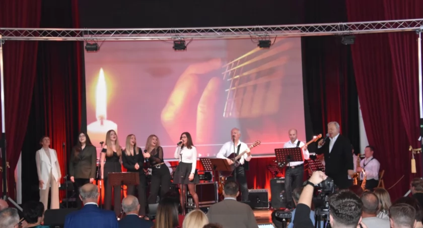 III Lubranieckie Zaduszki Muzyczne. Sala wypełniła się po brzegi [ZDJĘCIA]