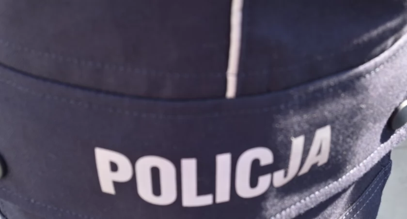 Wtargnął pod pojazd. Zapłaci wysoki mandat