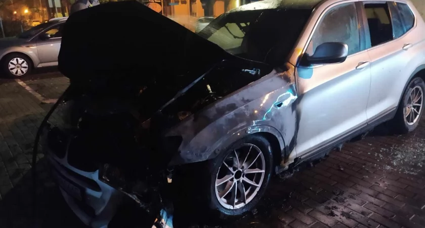 Nocny pożar BMW na Świętego Antoniego we Włocławku