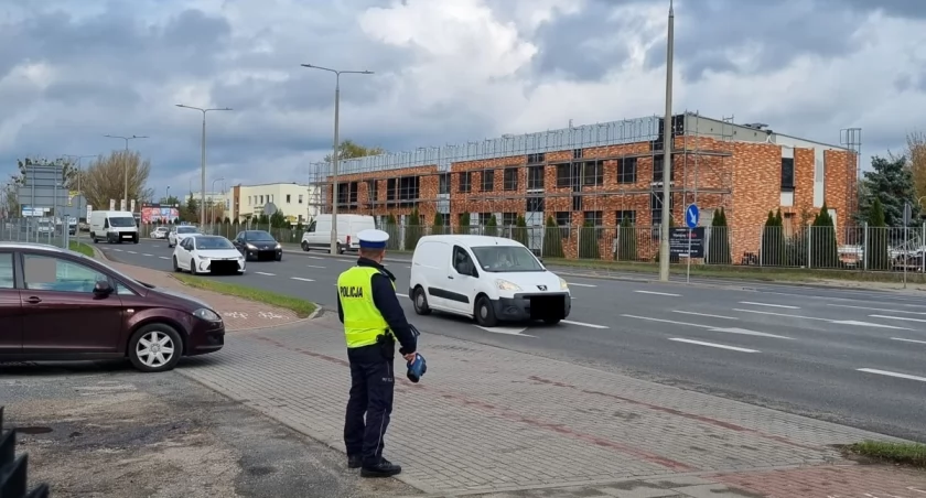 Piesi i kierowcy pod lupą mundurowych. Akcja policji na drogach Włocławka i powiatu