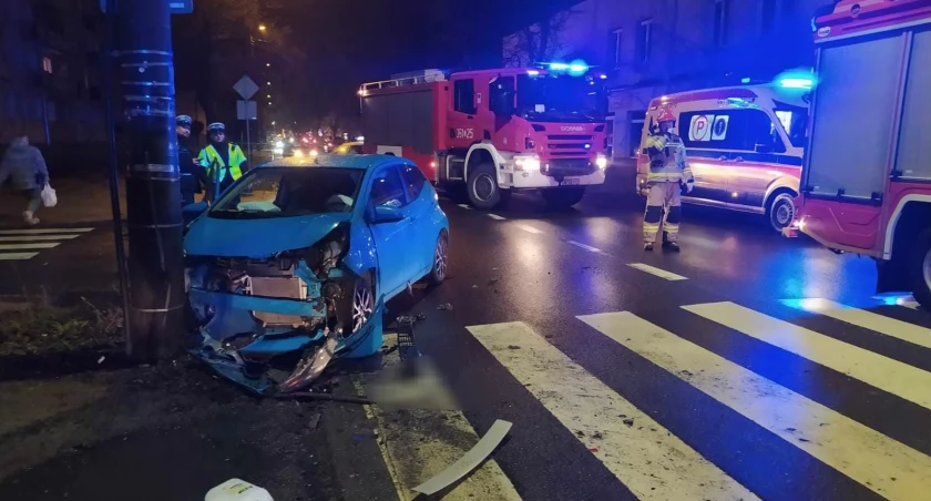 Wypadek we Włocławku. 3 osoby trafiły do szpitala 
