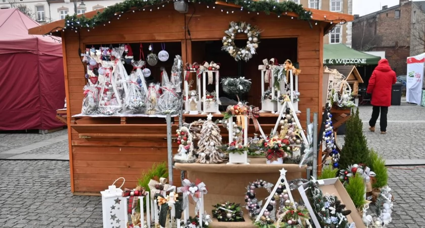 Od jutra parking na Zielonym Rynku zamknięty. Będą ustawiać domki Włocławskiego Jarmarku Bożonarodzeniowego