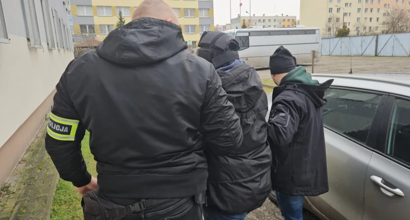 Nocny rozbój w centrum Włocławka. 34-latek zaatakował kobietę [VIDEO]