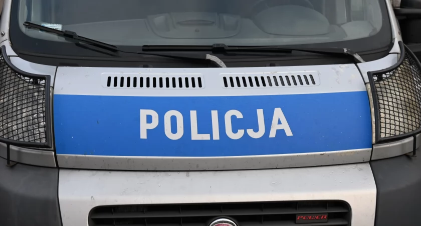 36-latek napadł na kobietę. Rozbój w biały dzień we Włocławku. Kamery to uchwyciły