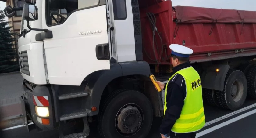 Trzeźwy poranek na drogach w regionie. 1400 kontroli i wszyscy trzeźwi