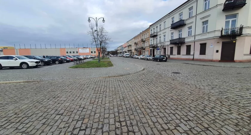 Wiosną będziemy spacerować po nowych chodnikach na Zielonym Rynku?