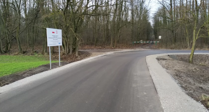 Przebudowano drogi gminne w Sarnowie [ZDJĘCIA]