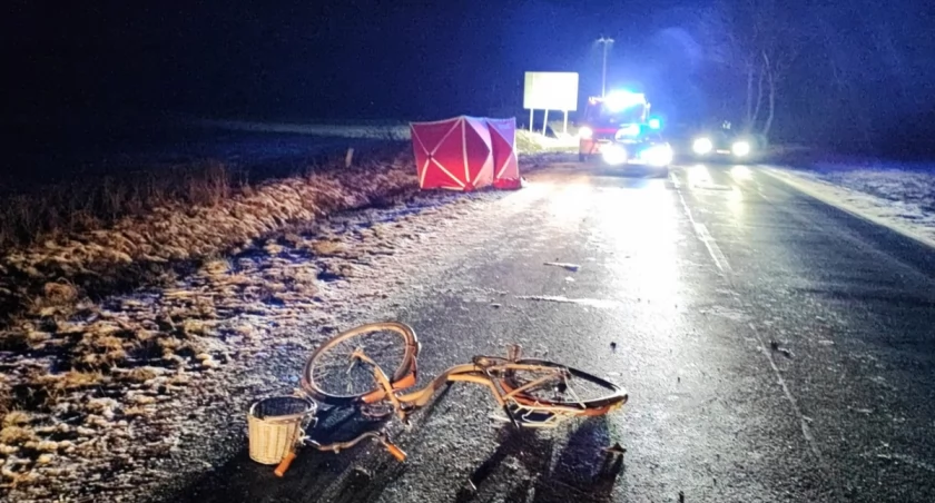 Śmiertelny wypadek w regionie. Potrącił rowerzystkę i uciekł [ZDJĘCIA]