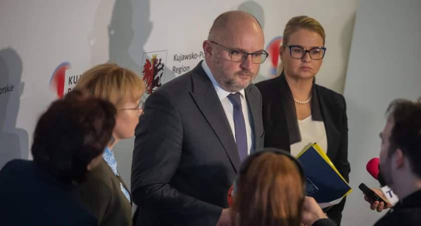 Zakaz eksploatacji kotłów pozaklasowych. Blisko 200 osób na debacie Uchwała antysmogowa – dobro czy zło