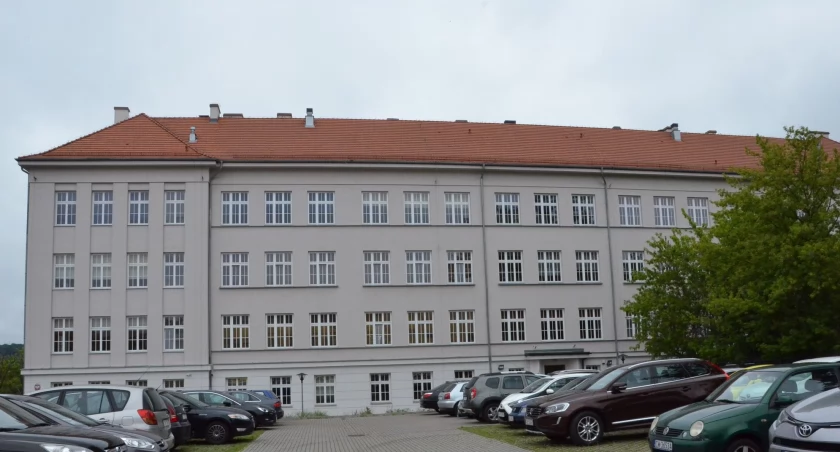 Najlepsze licea i technika we Włocławku. Znamy wyniki Rankingu Liceów i Techników 2024