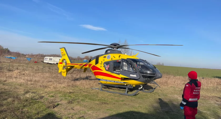Śmigłowiec LPR w powiecie włocławskim. Nieprzytomny płetwonurek wyciągnięty z przerębla