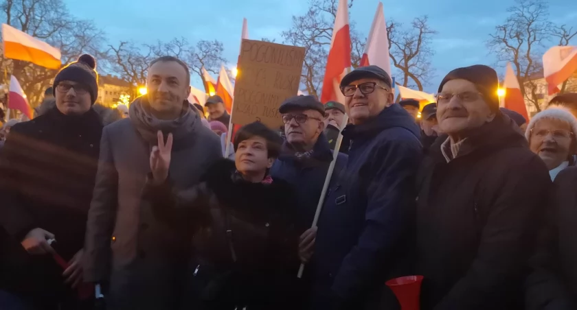 Protest Wolnych Polaków przed Urzędem Miasta we Włocławku [ZDJĘCIA, VIDEO]