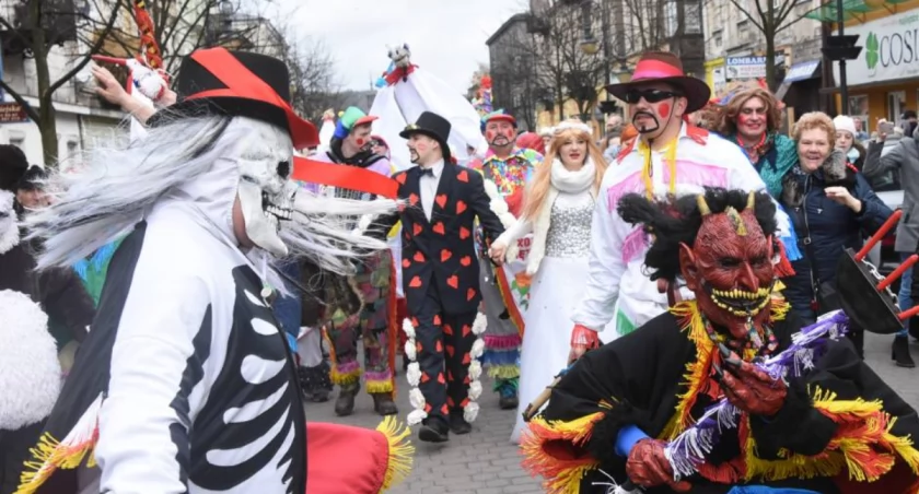 XXXIII Korowód Grup Zapustnych 2024 we Włocławku. Będą utrudnienia w ruchu