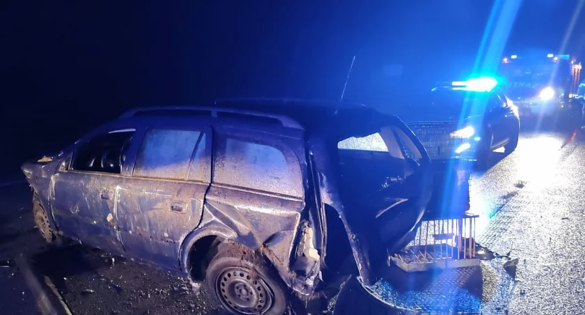 Region: Staranował osobówkę, która uderzyła w kolejne auto [ZDJĘCIA]