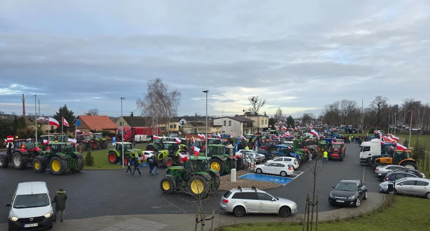 Protest rolników we Włocławku i okolicach. Przejadą do Zakładów Azotowych Anwil [ZDJĘCIA]