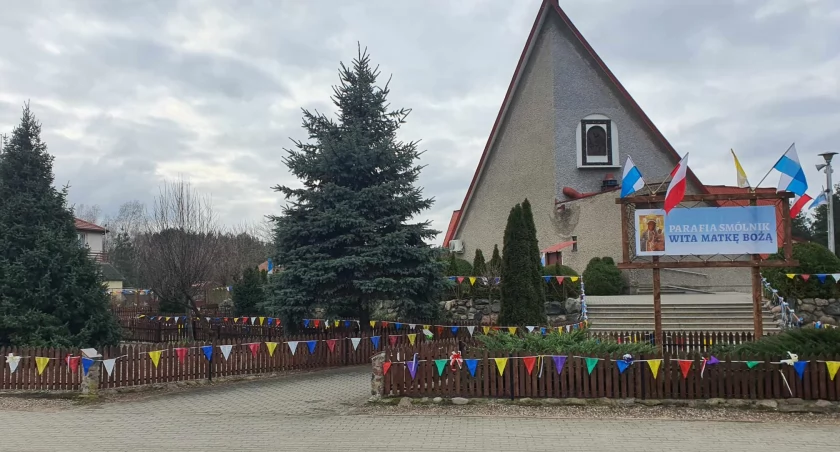 Obraz Matki Bożej nawiedzi parafię w Smólniku. Wierni przygotowują się do uroczystości [VIDEO]