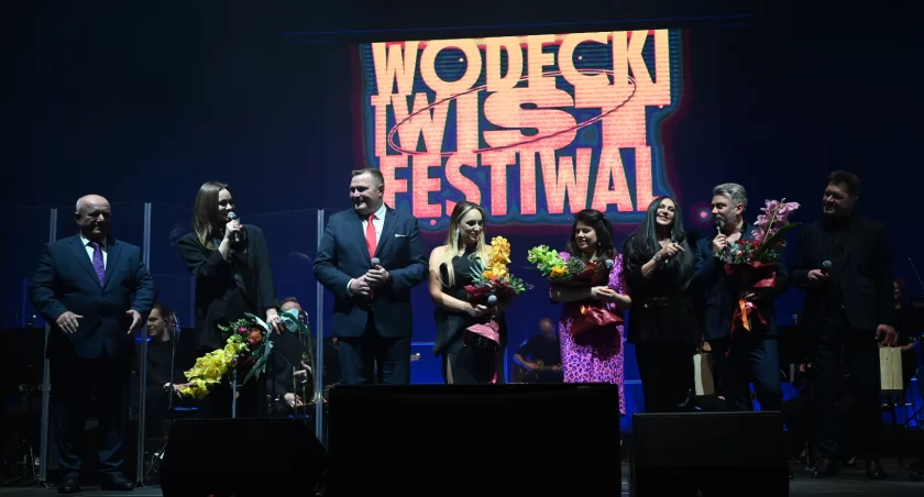 Tak Powiat Włocławski świętował Dzień Kobiet. Była moc życzeń i wyjątkowy koncert [ZDJĘCIA cz. 2]