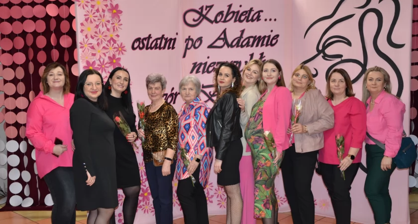 Dzień Kobiet w Zespole Placówek Oświatowych w Lubieniu Kujawskim. To był wyjątkowy wieczór [ZDJĘCIA]