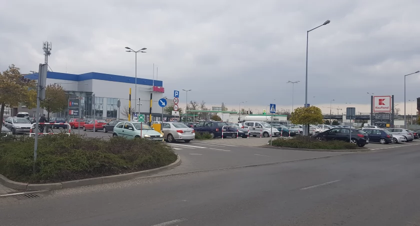 Najstarsza DJ-ka w Polsce — DJ Vika poprowadzi potańcówkę we Włocławku