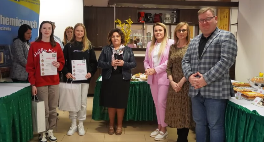  MAZURKI I BABY ŚWIĘTAMI MALOWANE w Chemiku we Włocławku [ZDJĘCIA]